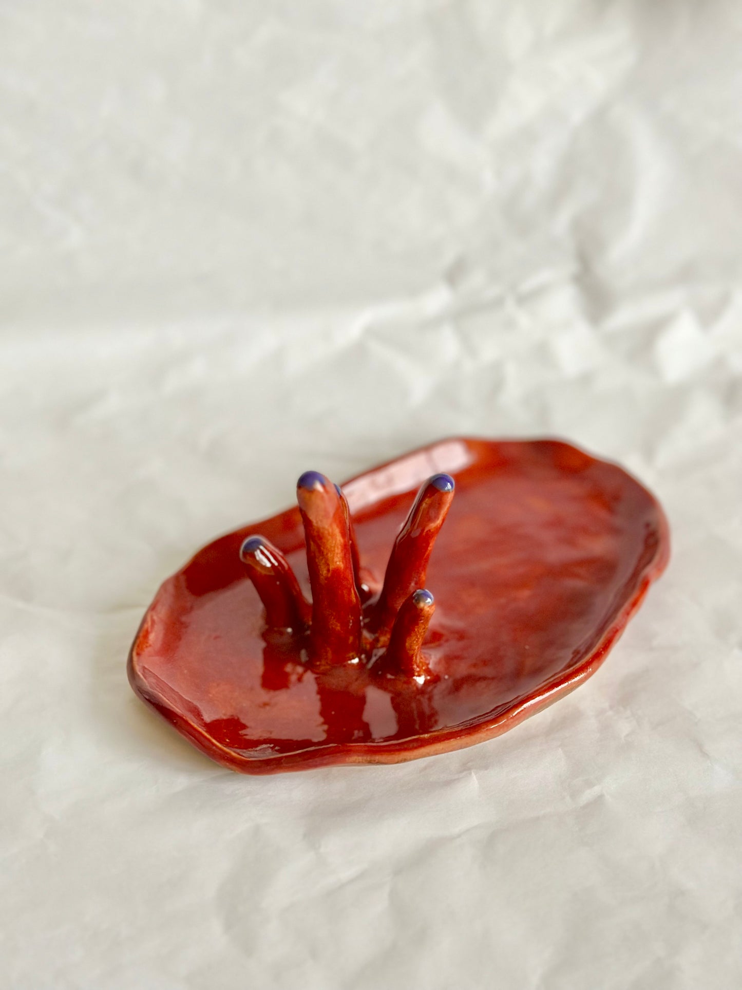 Organiczna podstawka na biżuterię