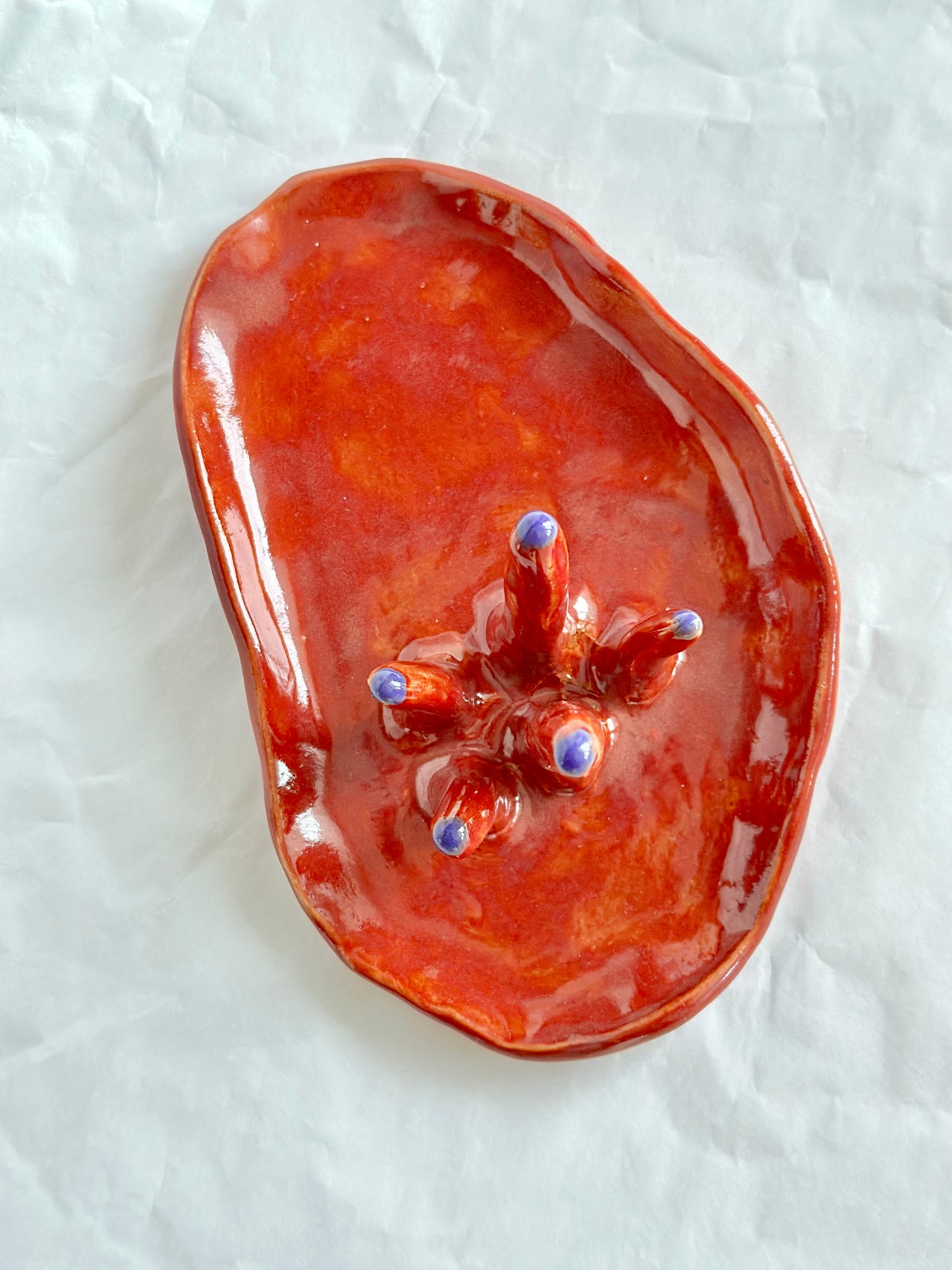 Organiczna podstawka na biżuterię