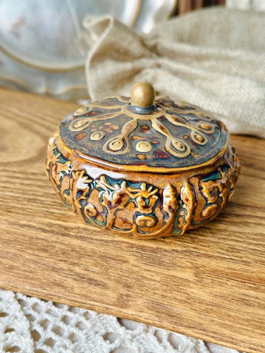 Szkatułka ceramiczna beżowo-brązowa