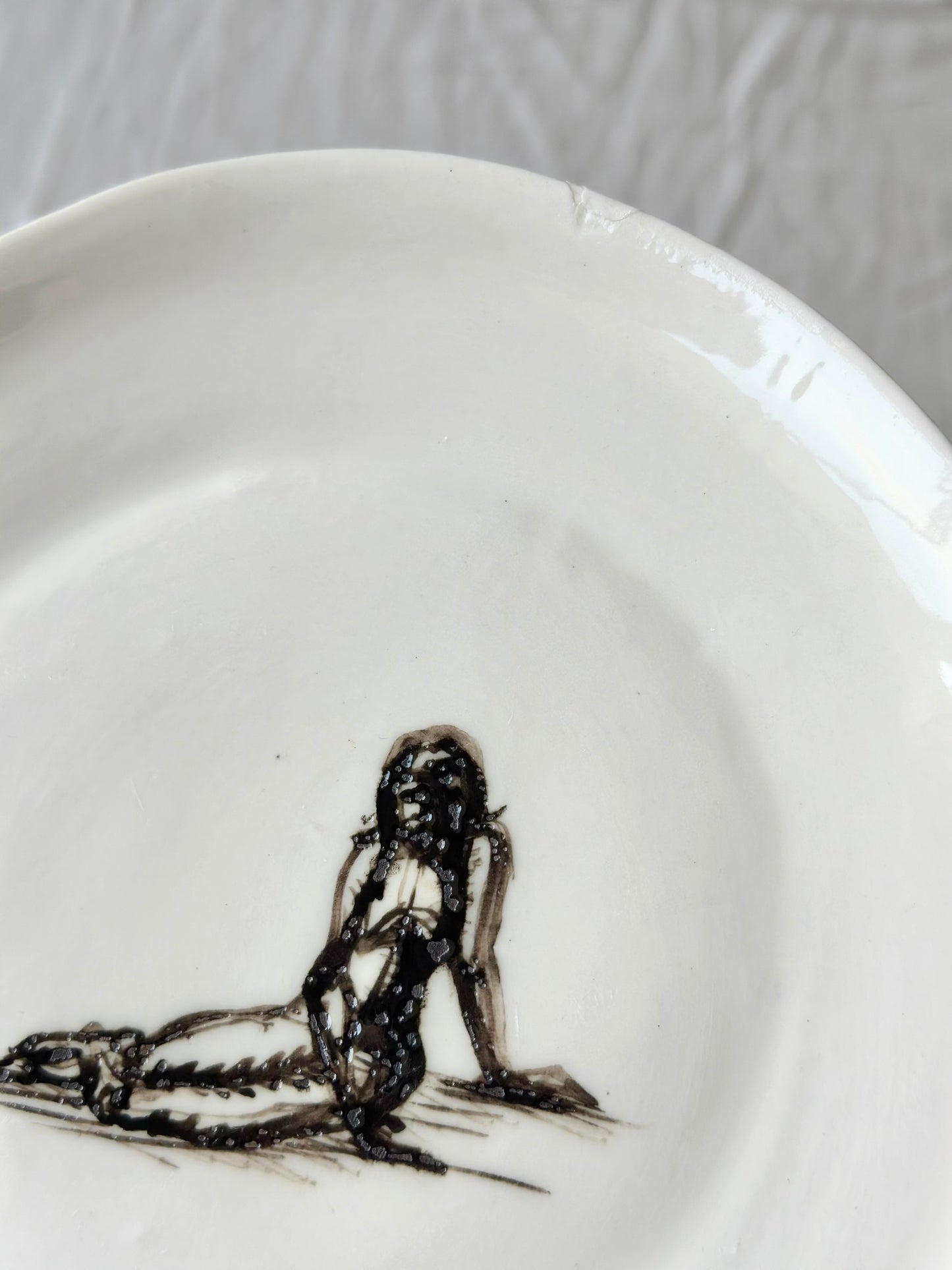 Talerz porcelanowy z rysunkiem