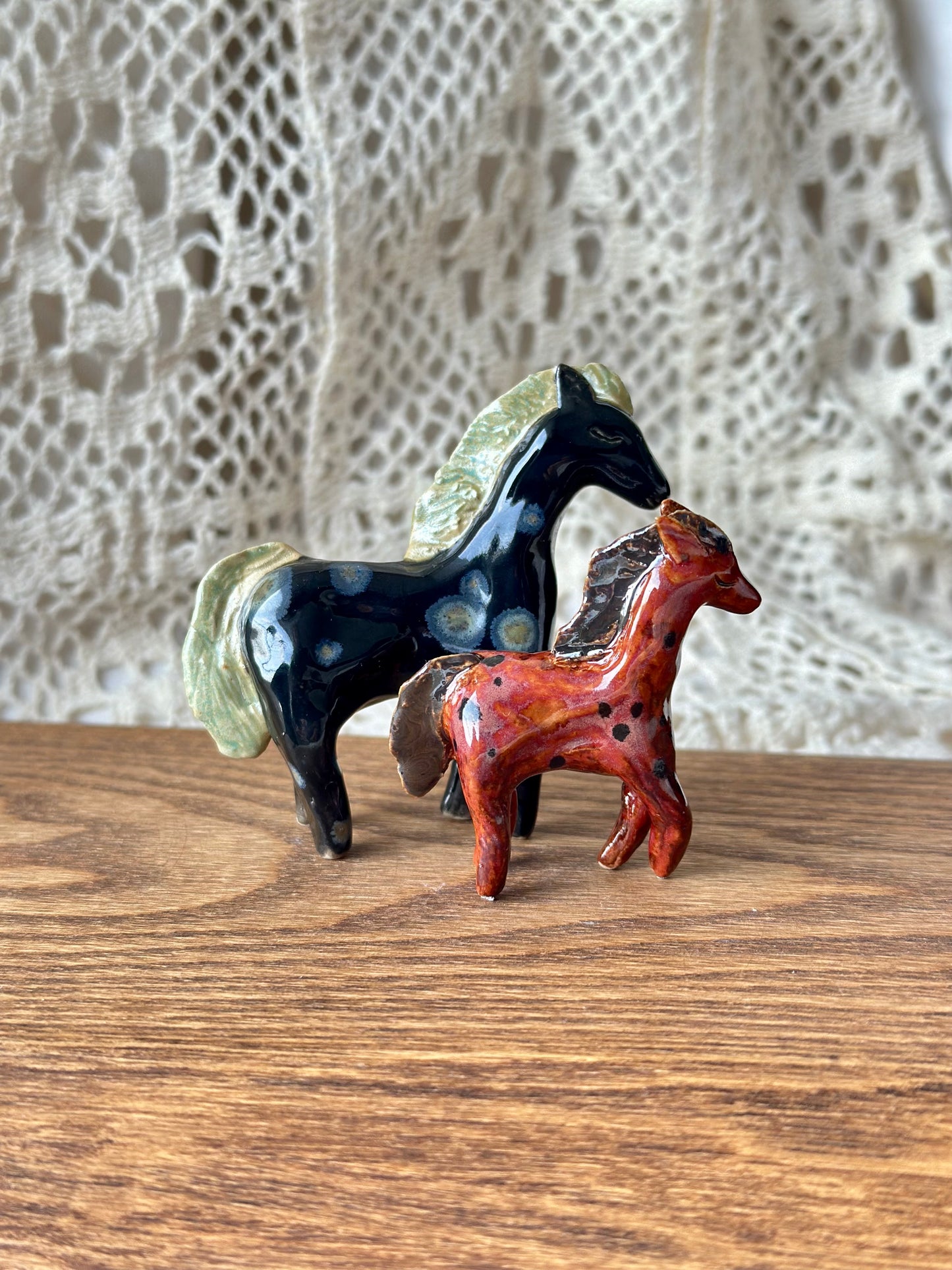 Figurka konik ceramiczny