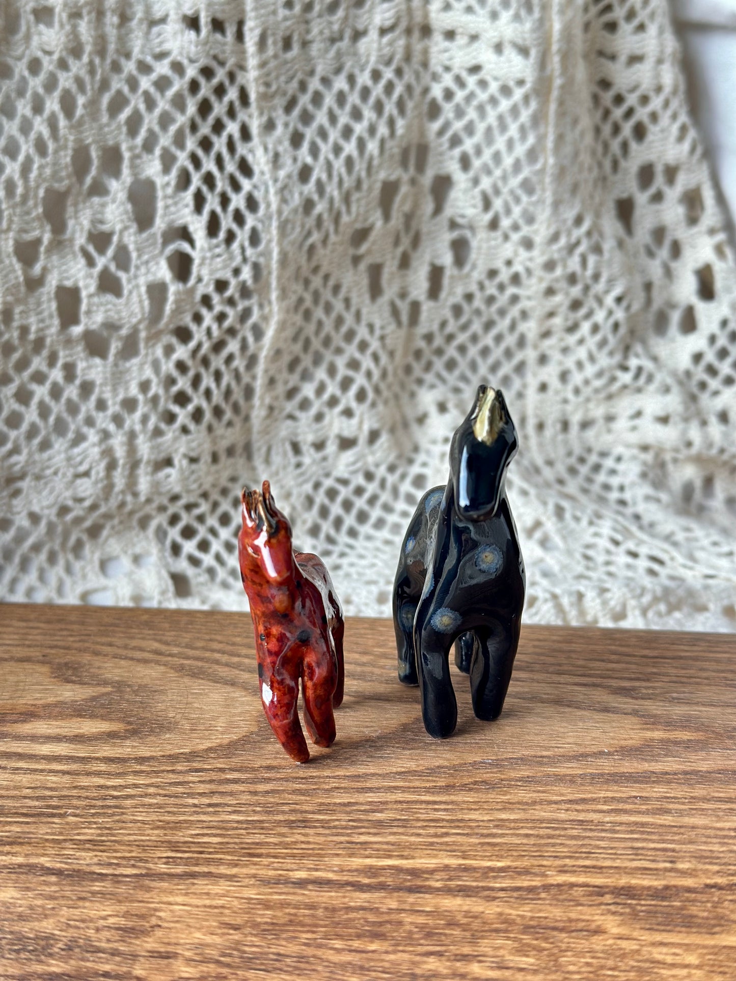 Figurka konik ceramiczny