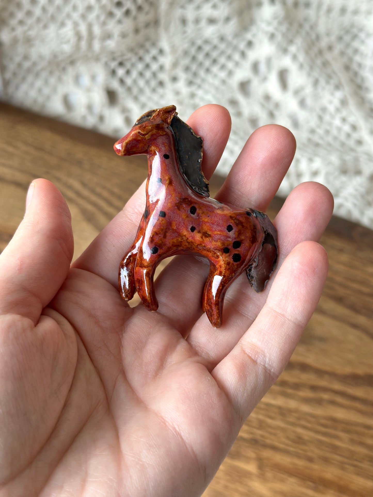 Figurka konik ceramiczny