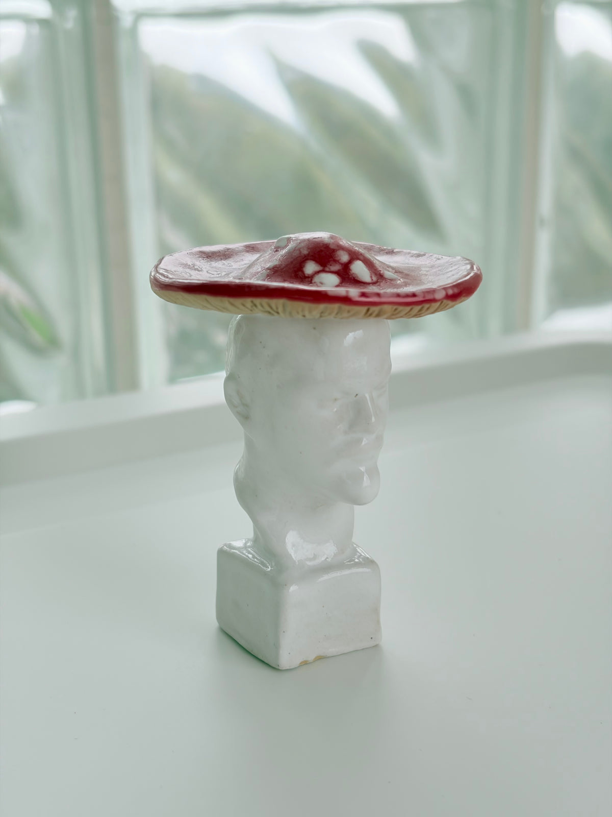 Mini crâne en céramique marron
