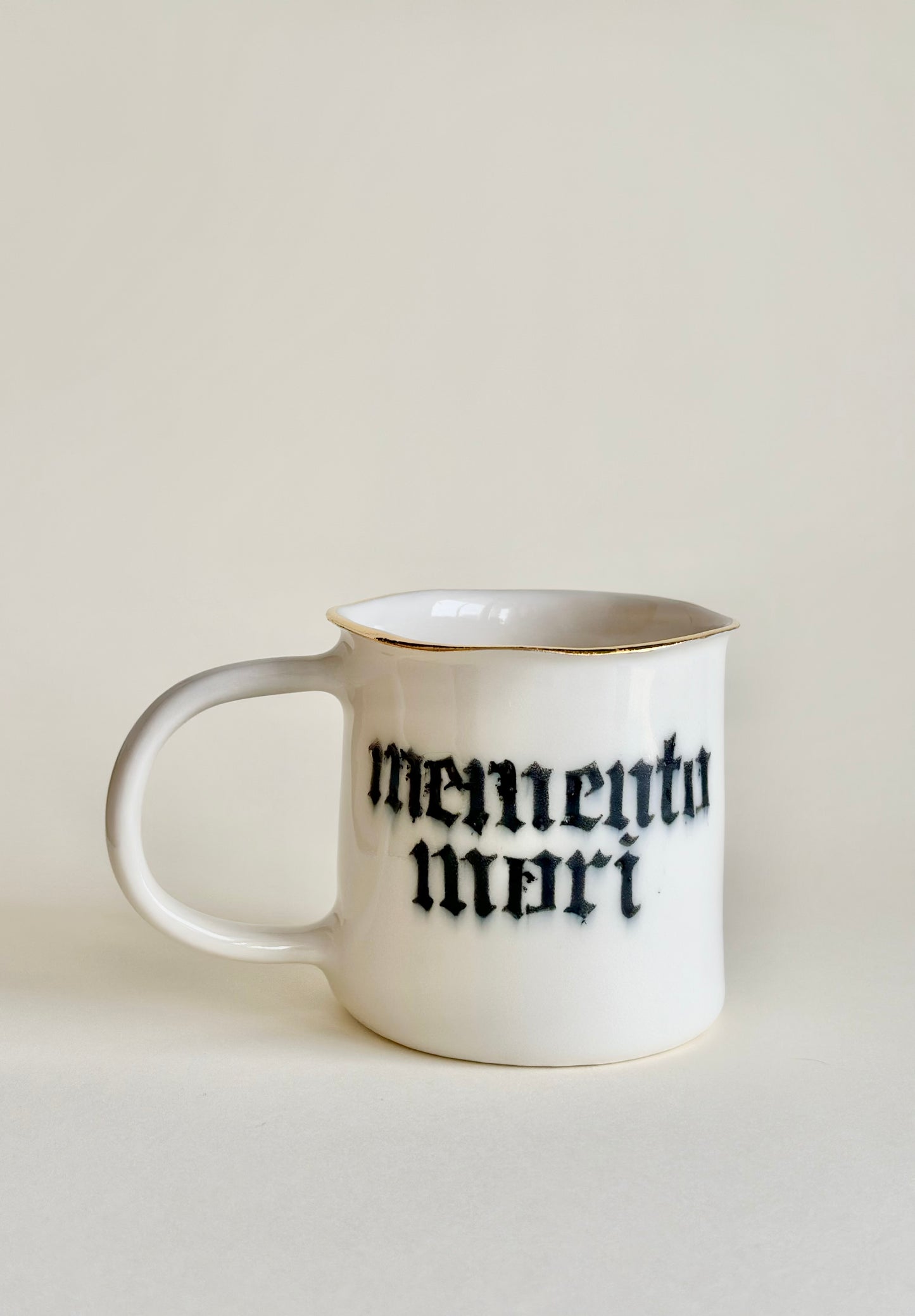 Kubek „memento mori”