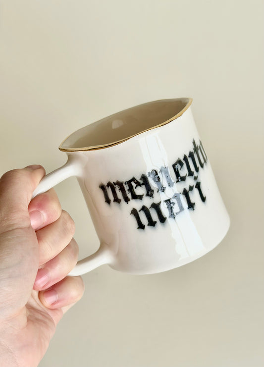 Kubek „memento mori”