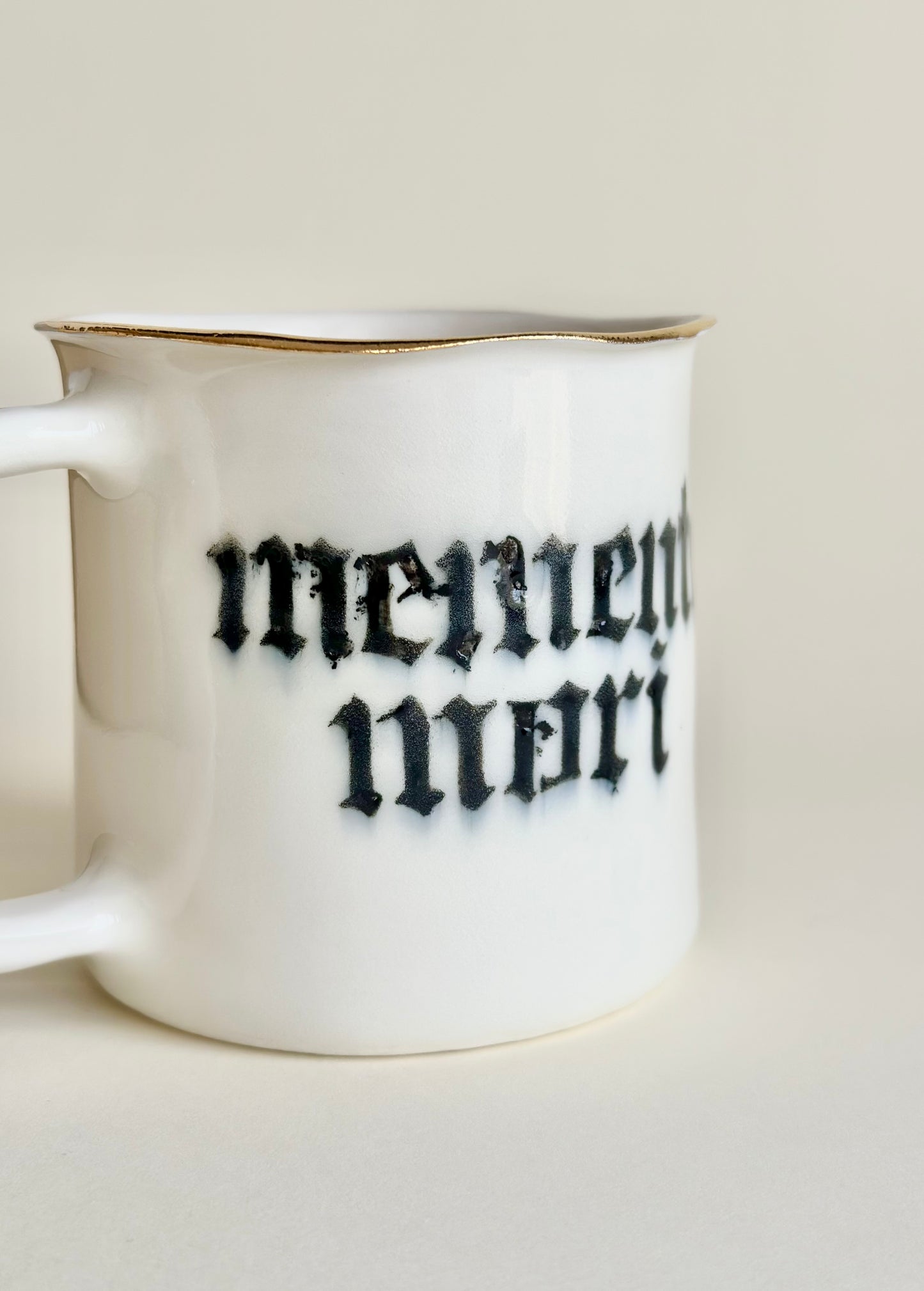 Kubek „memento mori”