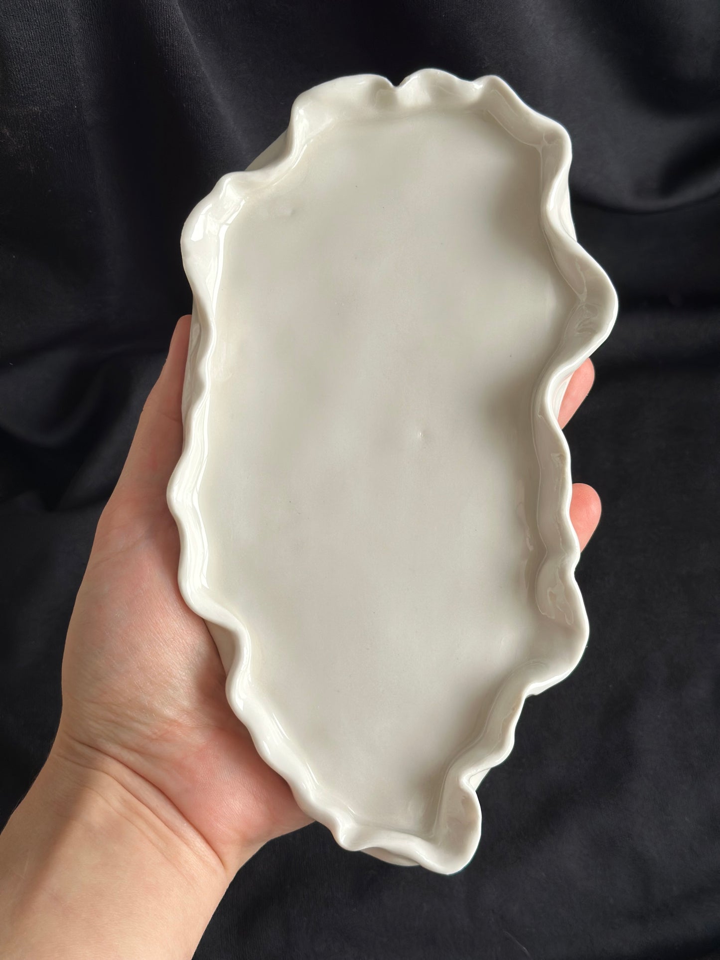 Podstawka porcelanowa na biżuterię