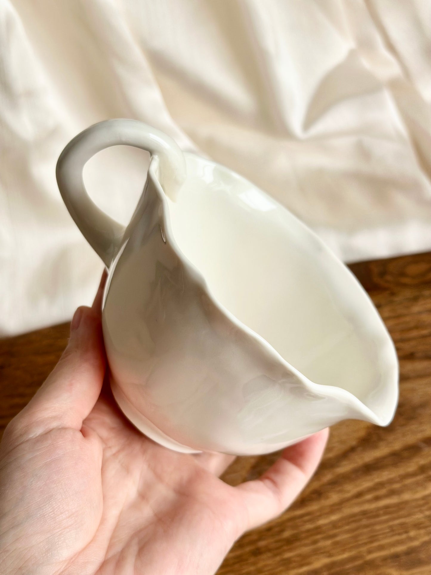 Tasse en porcelaine à fleurs colorées