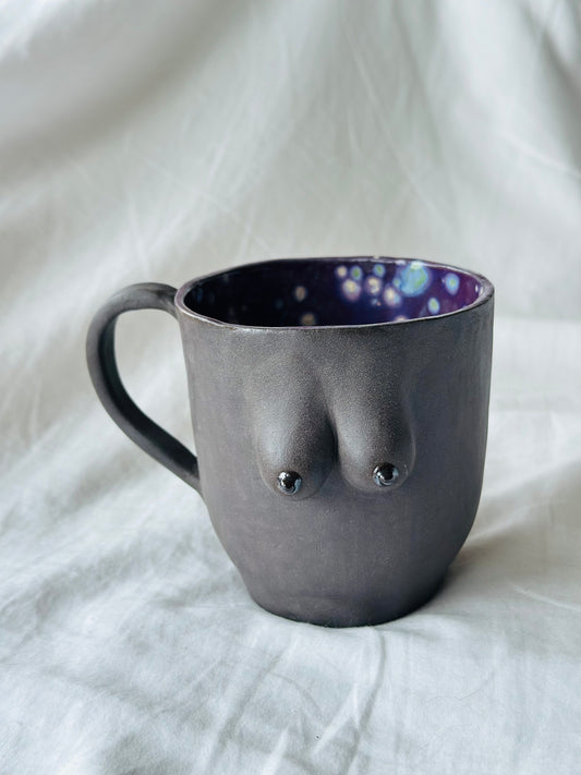 Kubek ceramiczny z cyckami