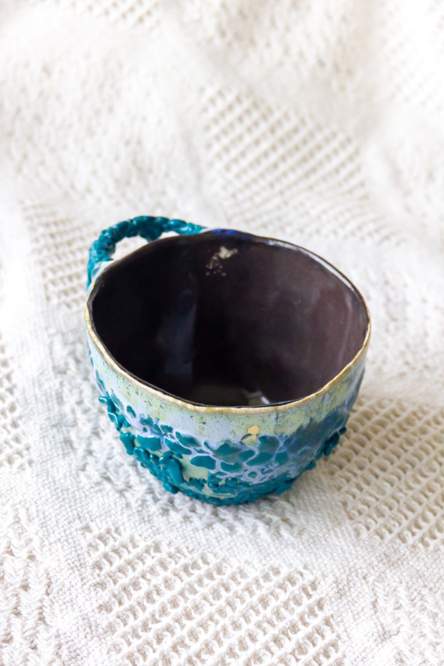 Filiżanka ceramiczna „Tripto” niebiesko-czarna