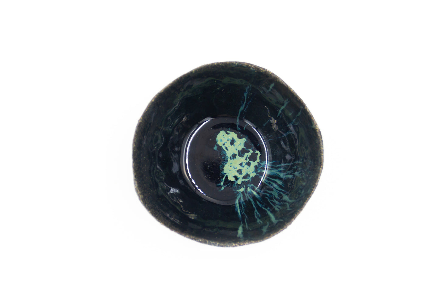 Miska ceramiczna w kolorze czarno-zielonym