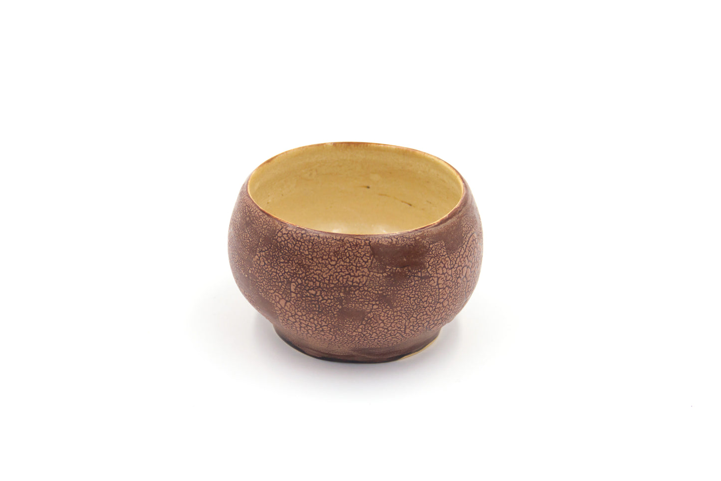 Miseczka ceramiczna w kolorze beżowo-brązowym