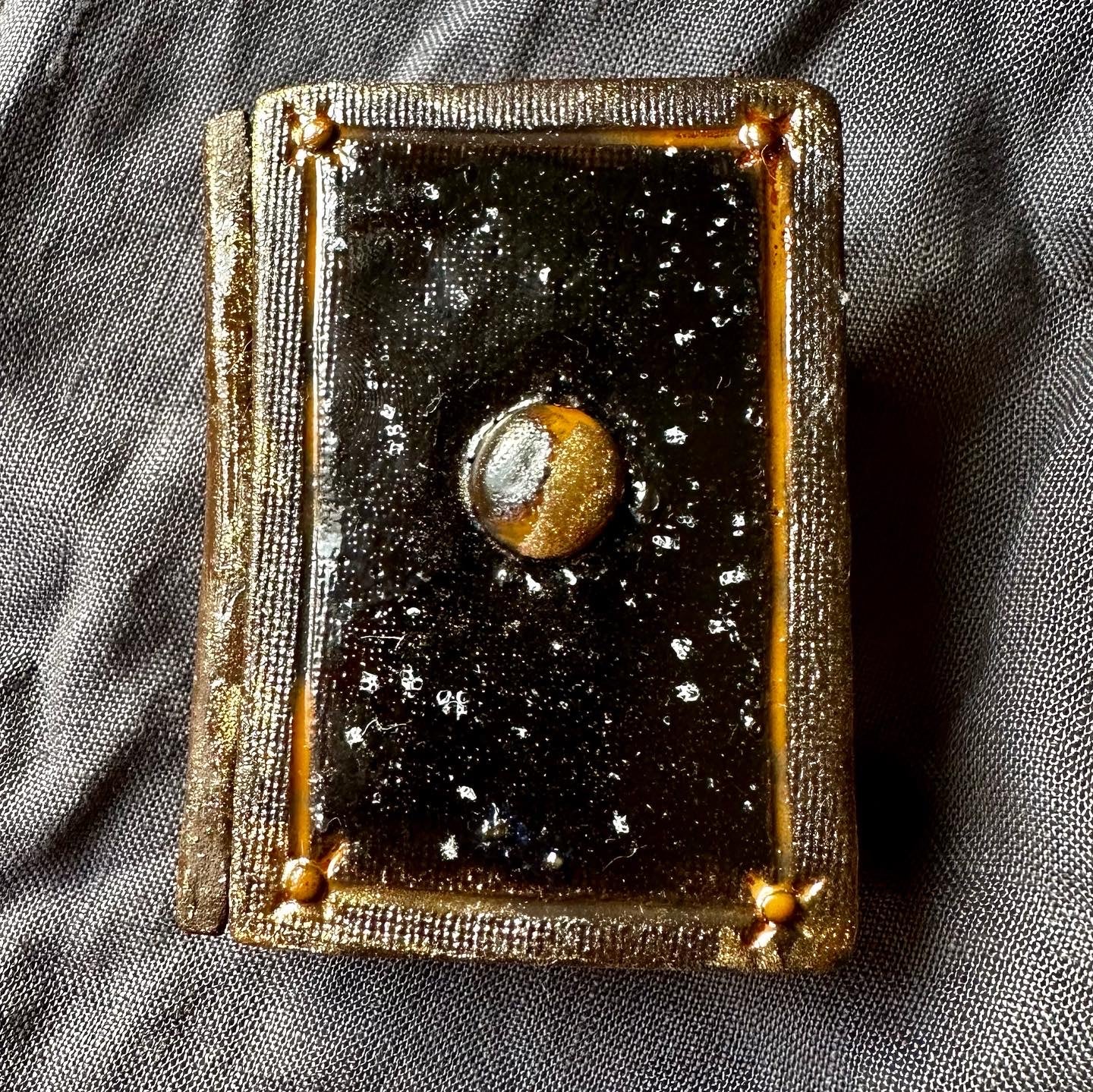 Książka-szkatułka „Mały Księżyc”