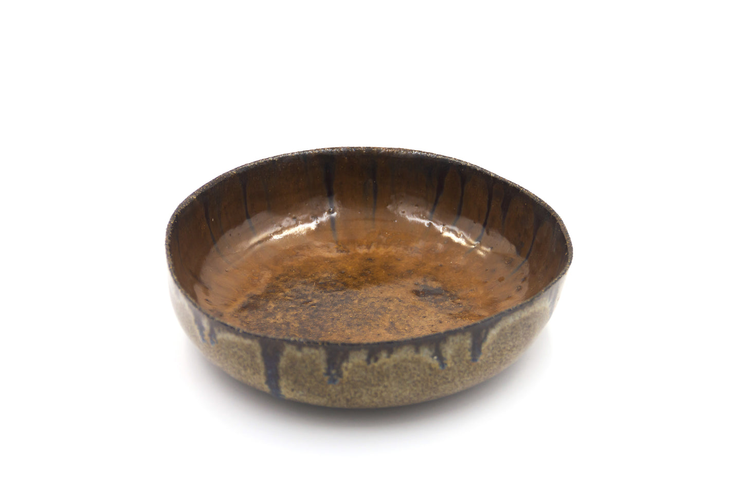 Miska ceramiczna w brązowym kolorze